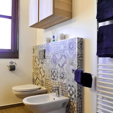 Decumana Apartment Bologna